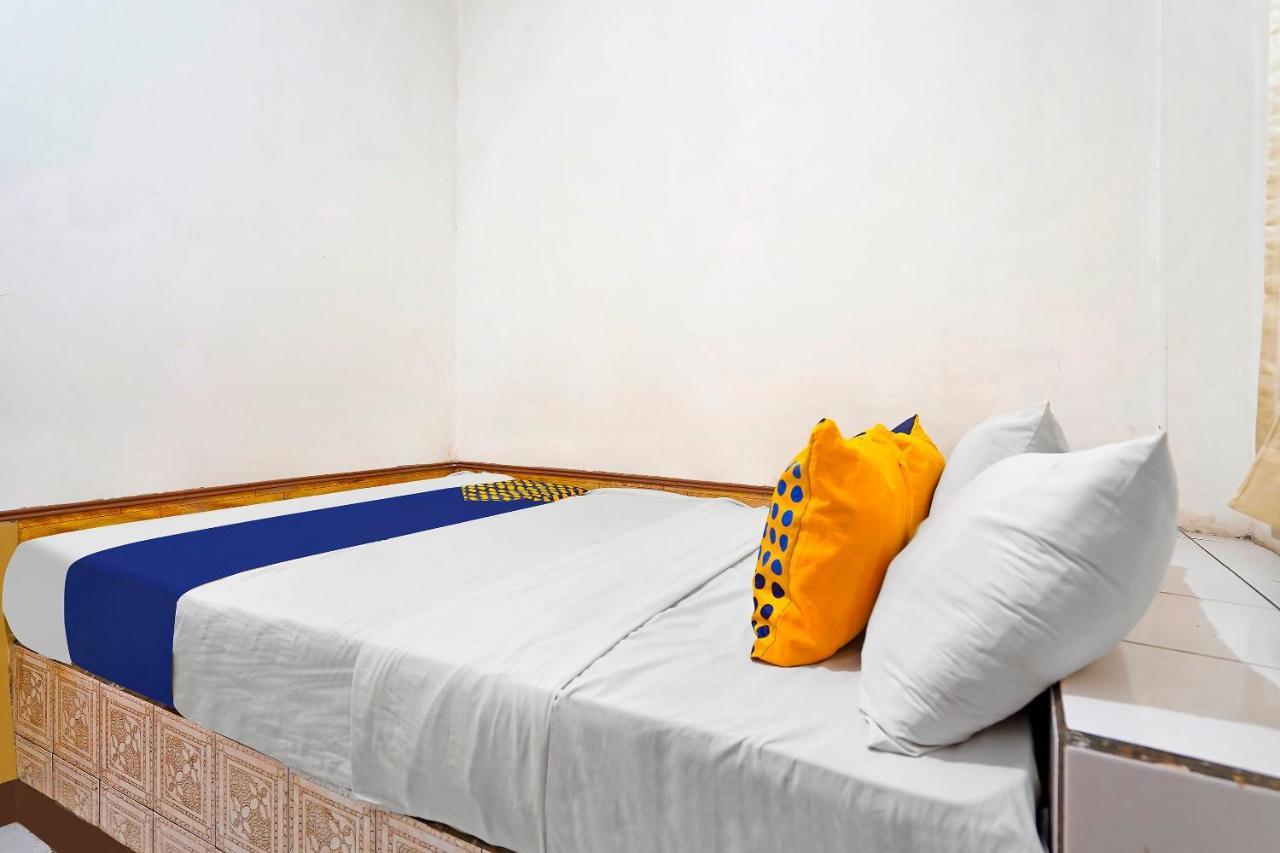 Spot On 91444 Hotel Arimbi Bandung Exterior photo