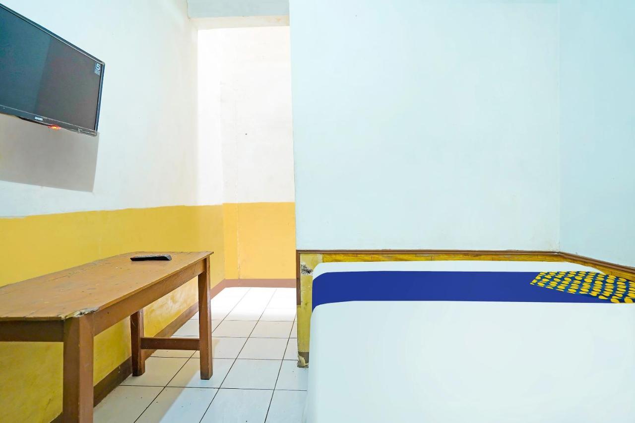 Spot On 91444 Hotel Arimbi Bandung Exterior photo