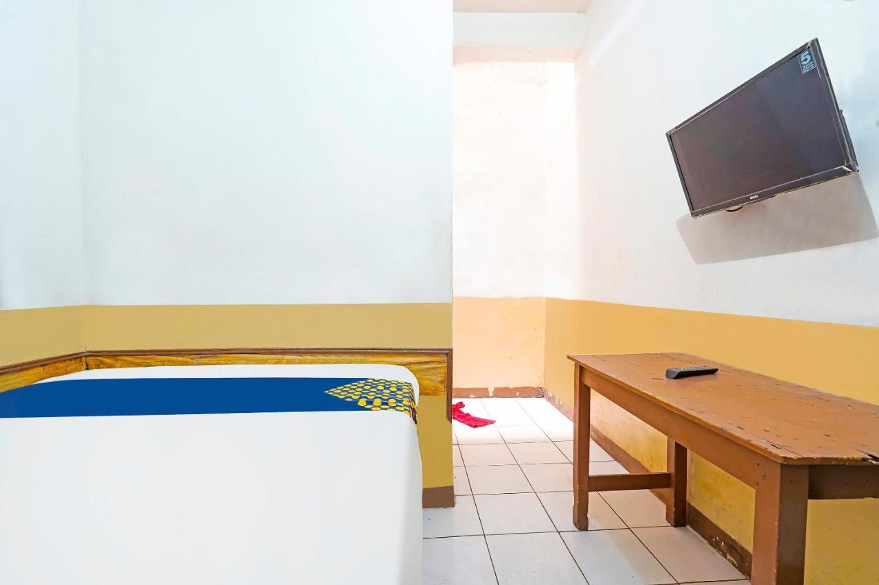 Spot On 91444 Hotel Arimbi Bandung Exterior photo